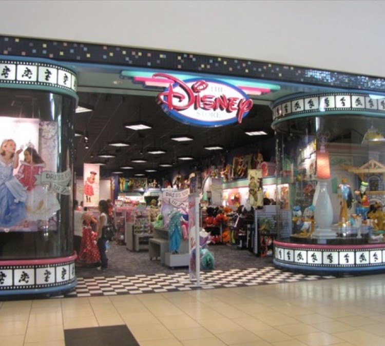 Disney Store (Fresno,&nbspCA)